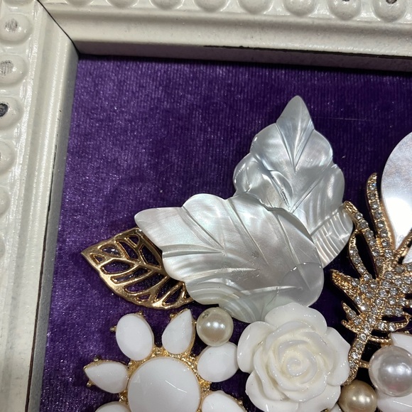 ORIGINAL JEWELRY ART COLLAGE. UNIQUE HANDMADE OOAK GIFT 💝 IDEA. IN CREAM/PURPLE - Picture 13 of 16